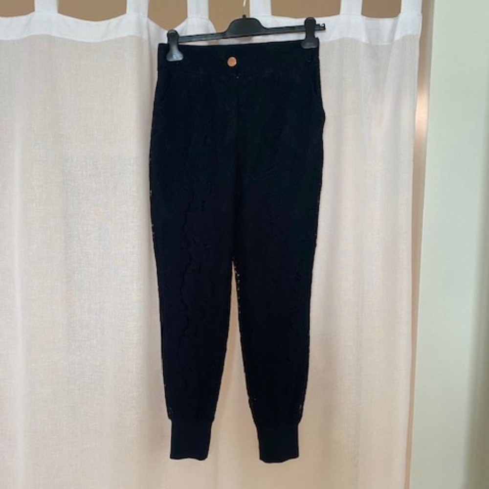TED BAKER BLACK LACE JOGGER PANTS MEDIUM SIZE 6 EQUIVALENT IN US